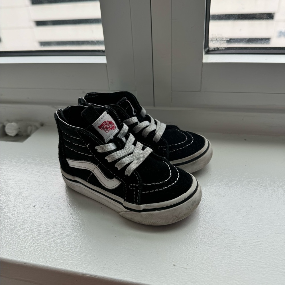 VANS Toddler Sk8-Hi Zip Shoe | Size 6